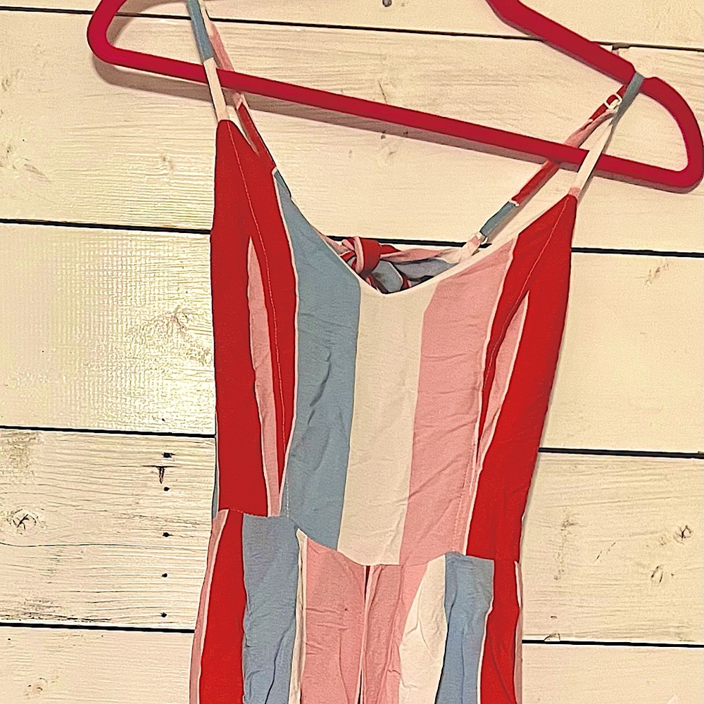 American Threads boutique brand jumpsuit with adjustable straps - Picture 2 of 2
